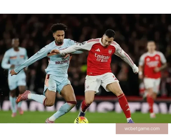 13天连丢两冠阿森纳球迷怒喷塔帅称队伍可悲羞耻